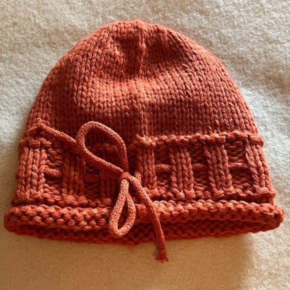 Small Orange/Rust Hat w/Tie on Front - Picture 1 of 1